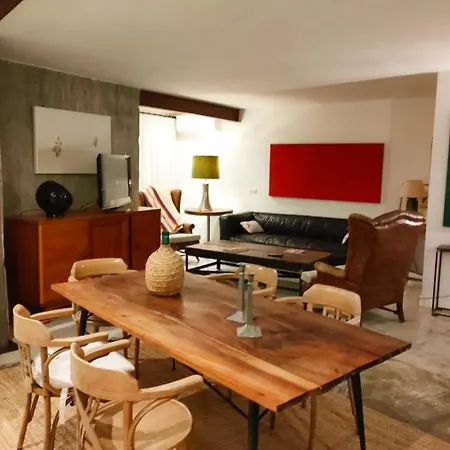 Casa Rosso *